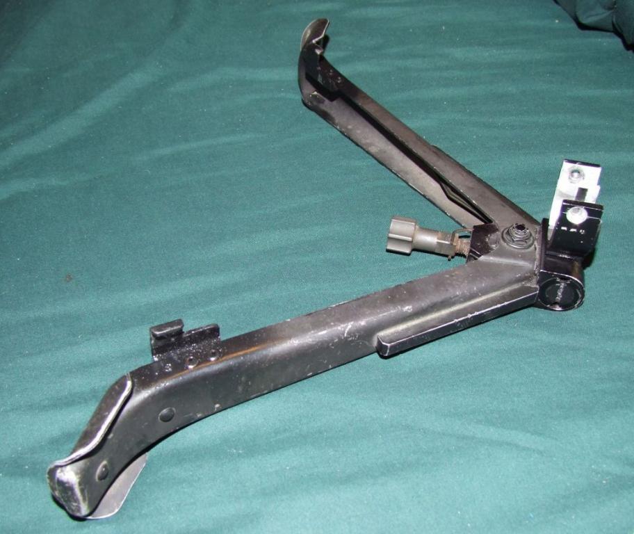 www.milsurps.com/images/imported/2012/07/L7A2Bipod01-1.jpg
